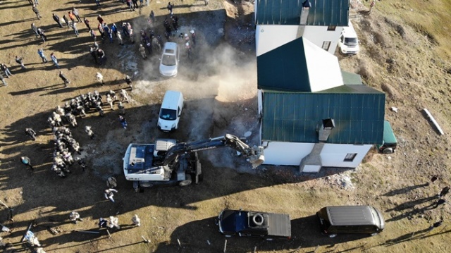 Trabzon'da yaylada yıkım gerginliği! Biber gazlı müdahale 14