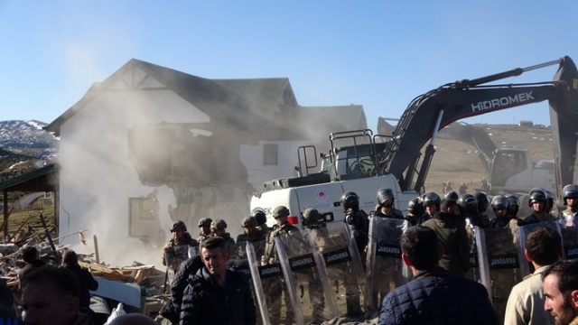 Trabzon'da yaylada yıkım gerginliği! Biber gazlı müdahale 27