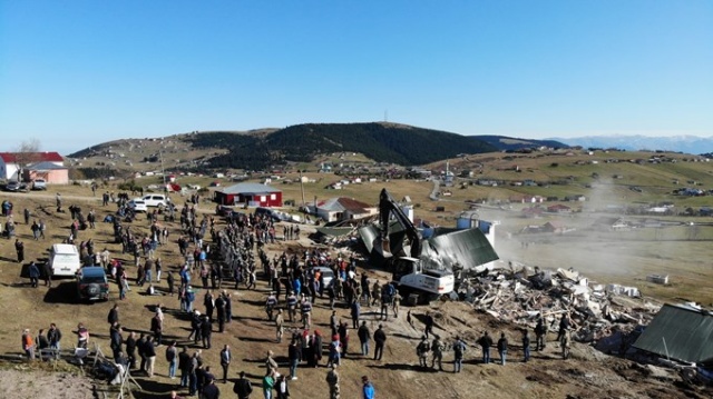 Trabzon'da yaylada yıkım gerginliği! Biber gazlı müdahale 31