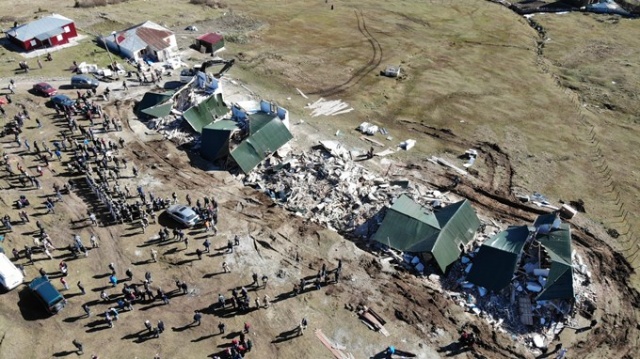 Trabzon'da yaylada yıkım gerginliği! Biber gazlı müdahale 34