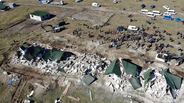 Trabzon'da yaylada yıkım gerginliği! Biber gazlı müdahale 32