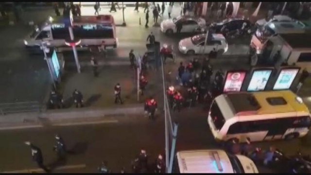 Genç kız 'imdat' çığlığı attı! Metro istasyonu karıştı 8