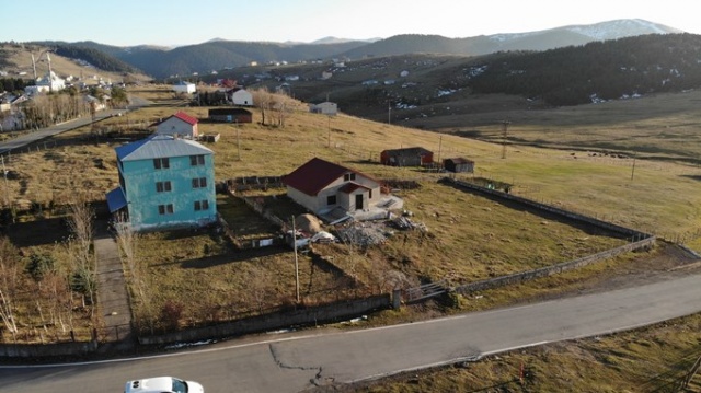 Devlet yıktı, o evini yeniden yaptı 7