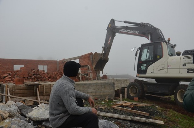 Devlet yıktı, o evini yeniden yaptı 5