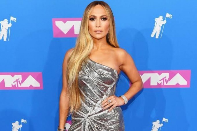 Jennifer Lopez'e iğrenç taciz: ''Göğüslerini aç'' 5