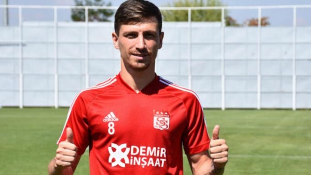 Trabzonspor ile adı anılan futbolcudan flaş açıklama 2