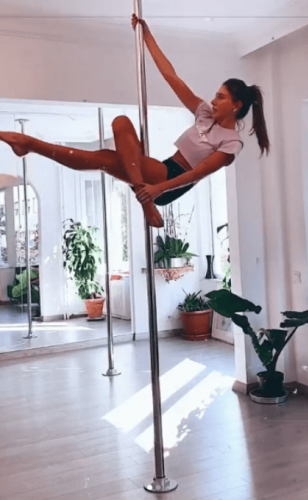 Şeyma Subaşı direk dansı yaptı... 19