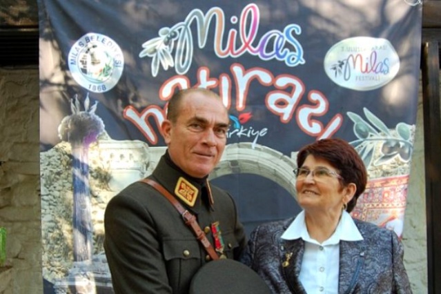 Çakma Atatürk'ler birbirlerine girdi! 6