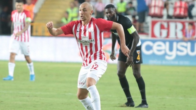 Çalım kralı Nwakaeme 3