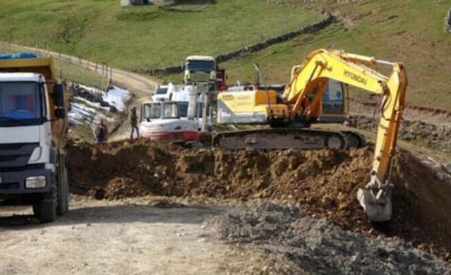 Yok olan 'Dipsiz Göl'e su verilmeye başlandı 25