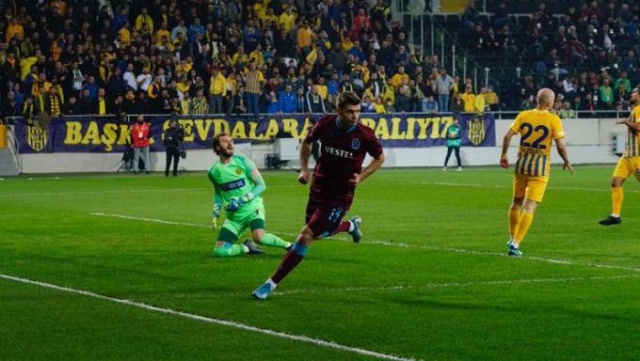 Sörloth kendi parasını çıkarıyor 6