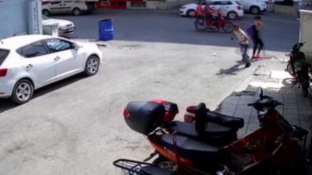 Sokak ortasında rezalet! Genç kız neye uğradığını şaşırdı 8