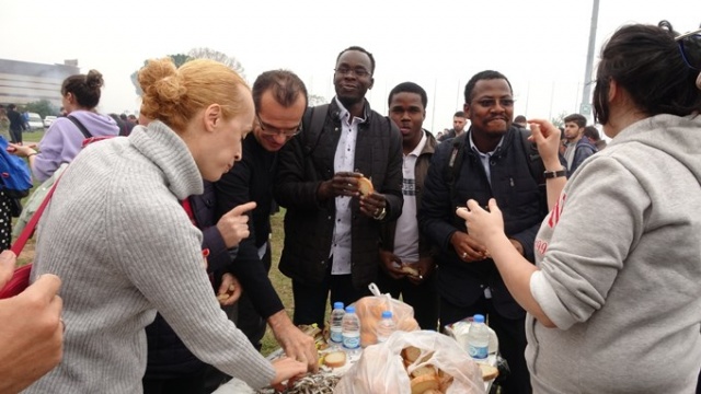 KTÜ’de hamsi şöleni - 2 saatte 3 ton hamsi… 2