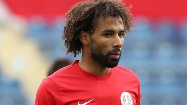 Nazım Sangare imzayı attı 6