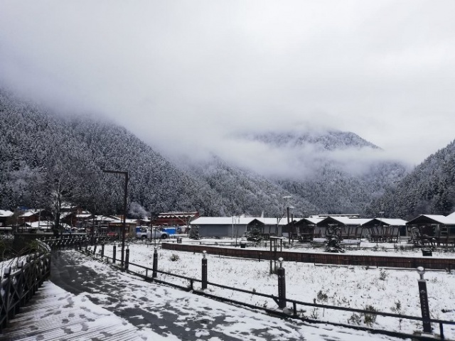 Uzungöl beyaza büründü 6