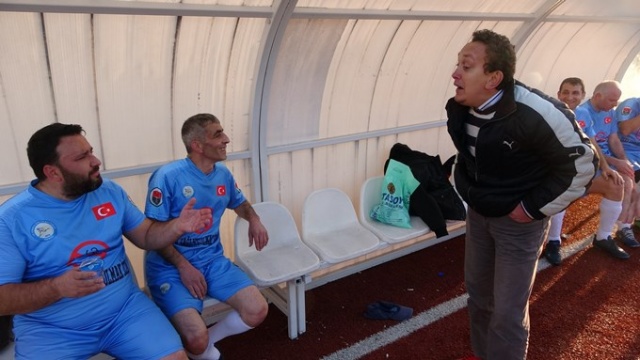 Trabzon'daki bu teknik direktör diğerlerinden çok farklı 7