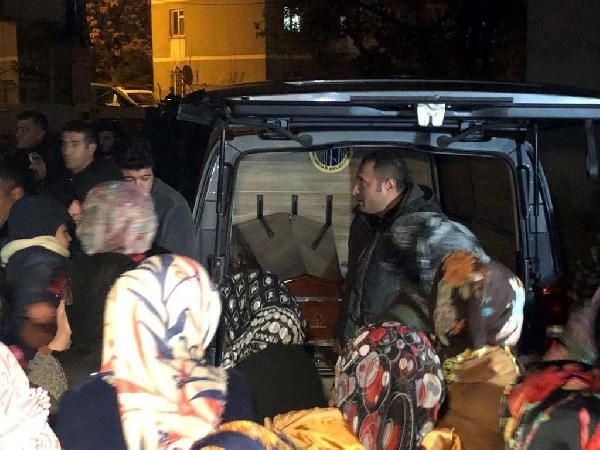 Haber alınamayan hamile anne ile kızı banyoda ölü bulundu 6