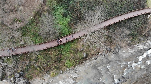 Trabzon'daki bu yolun Türkiye'de eşi benzeri yok! 12