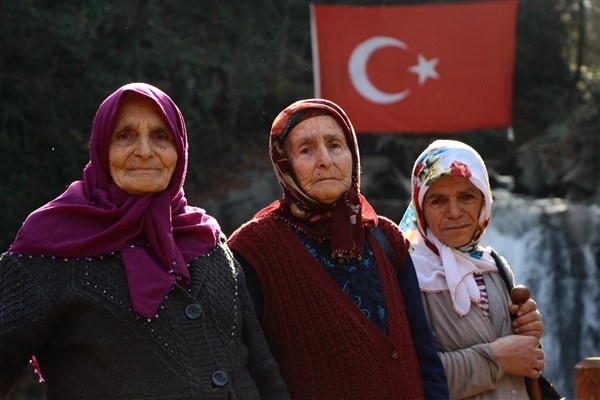 Trabzon'daki bu yolun Türkiye'de eşi benzeri yok! 15