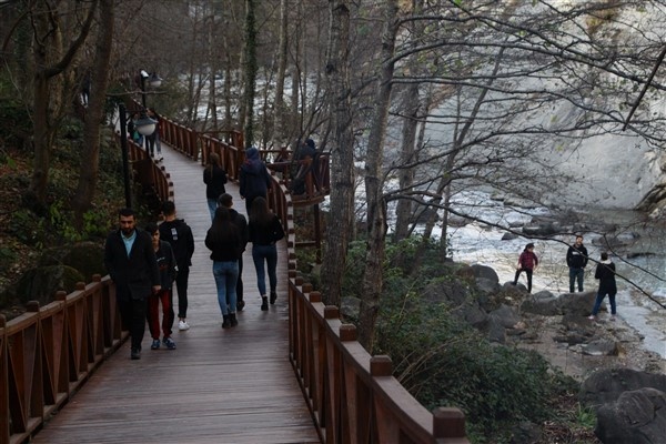 Trabzon'daki bu yolun Türkiye'de eşi benzeri yok! 13