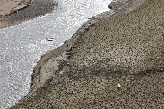 Doğu Karadeniz baraj gölünde sular 40 metre çekildi 8