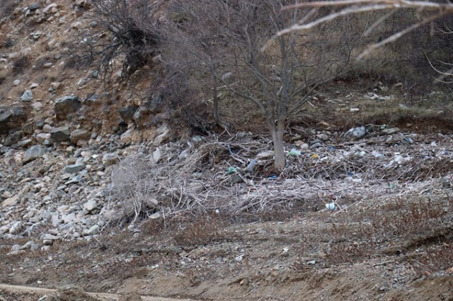 Doğu Karadeniz baraj gölünde sular 40 metre çekildi 13