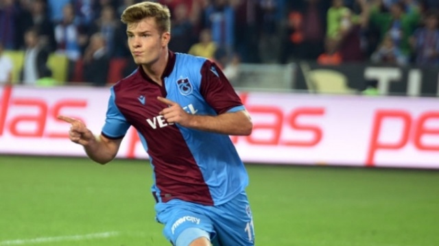 Trabzonspor'u Sörloth taşıyor 5