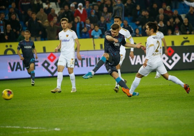 Trabzonspor sahasında Kayserispor ile karşılaştı. 28 Aralık 2018 14