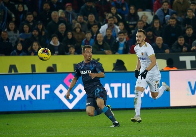 Trabzonspor sahasında Kayserispor ile karşılaştı. 28 Aralık 2018 39