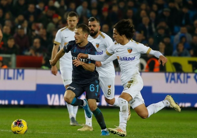 Trabzonspor sahasında Kayserispor ile karşılaştı. 28 Aralık 2018 18