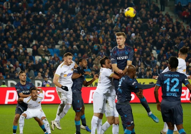 Trabzonspor sahasında Kayserispor ile karşılaştı. 28 Aralık 2018 30