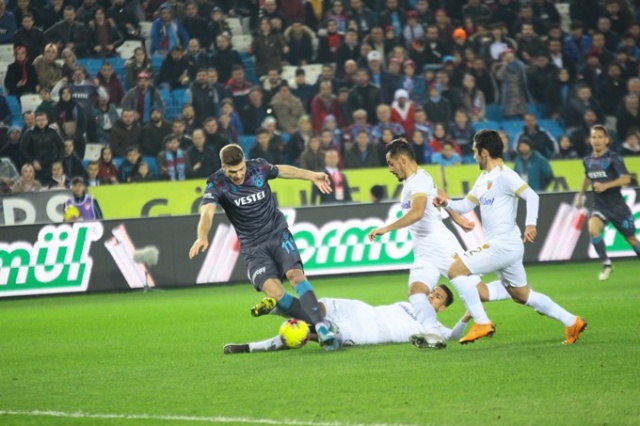 Trabzonspor sahasında Kayserispor ile karşılaştı. 28 Aralık 2018 48