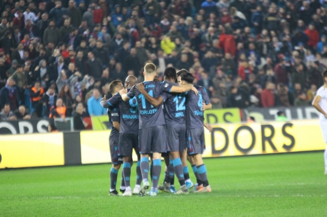 Trabzonspor sahasında Kayserispor ile karşılaştı. 28 Aralık 2018 55