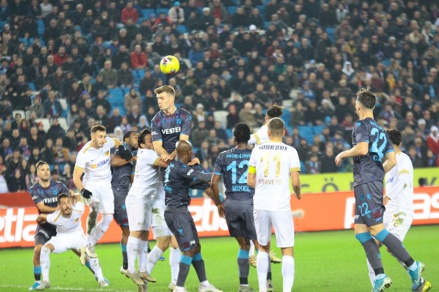 Trabzonspor sahasında Kayserispor ile karşılaştı. 28 Aralık 2018 57