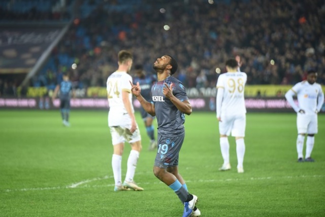 Trabzonspor sahasında Kayserispor ile karşılaştı. 28 Aralık 2018 70