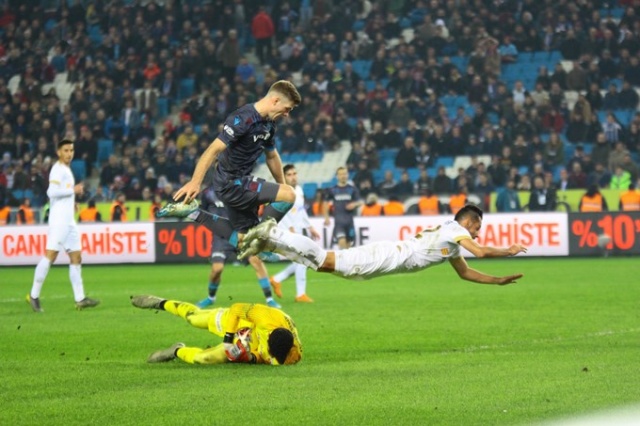Trabzonspor sahasında Kayserispor ile karşılaştı. 28 Aralık 2018 91