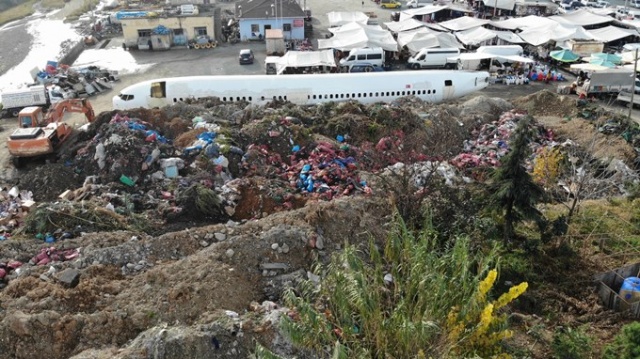 Pistten çıkan uçak Yomra'nın başına dert oldu 5