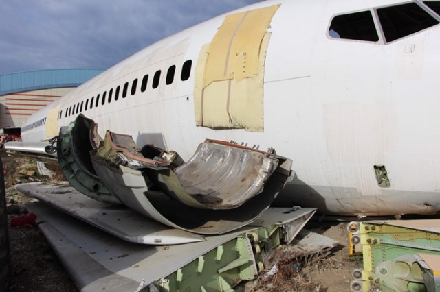 Pistten çıkan uçak Yomra'nın başına dert oldu 4