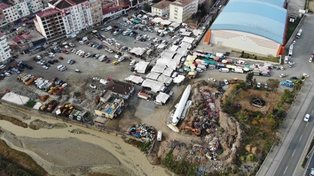 Pistten çıkan uçak Yomra'nın başına dert oldu 22