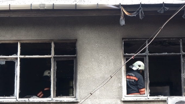 Trabzon'da 3 kişi yanmaktan son anda kurtuldular 6