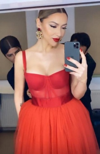 Hadise'den tepki "Edepsizlik sizin kafanızda" 4