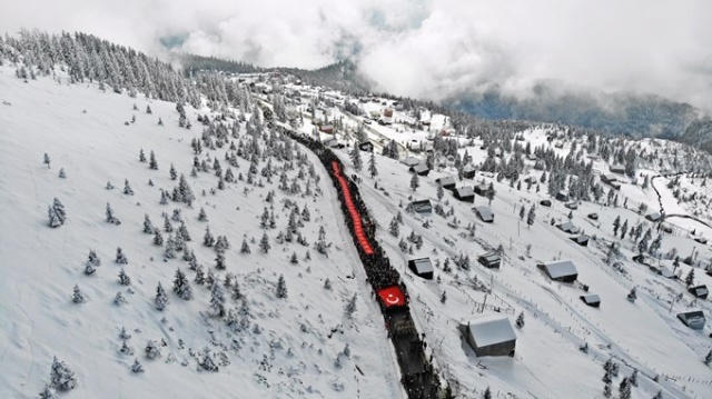 Sarıkamış şehitleri Sis Dağı'nda anıldı 7