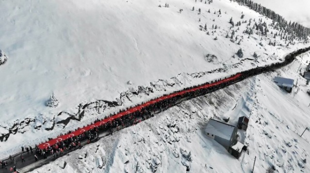 Sarıkamış şehitleri Sis Dağı'nda anıldı 14