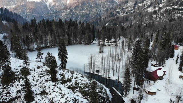 Buz tutan Karagöl'de horon 12