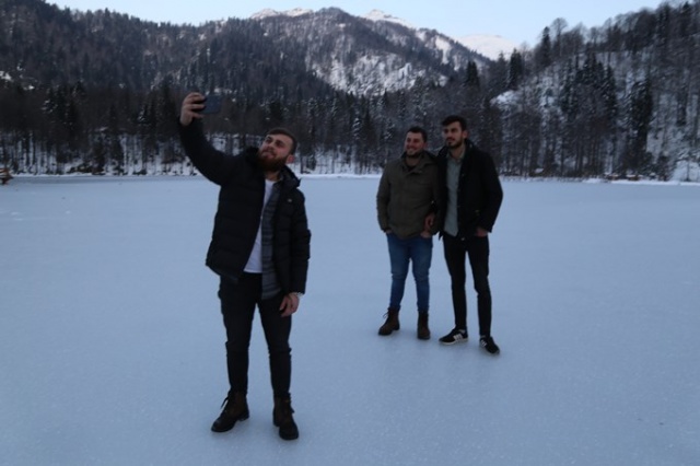 Buz tutan Karagöl'de horon 9