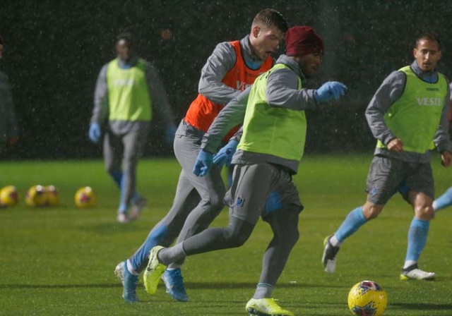 Antalya'da kampa giren Trabzonspor çalışmalarına devam ediyor 27