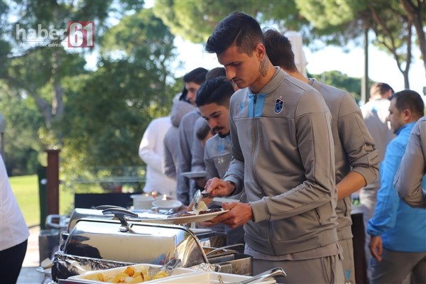 Trabzonsporlu futbolcular böyle stres attı 19