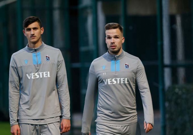 Trabzonspor Partizan Tiran'la karşılaştı. 15 Ocak 2020 10