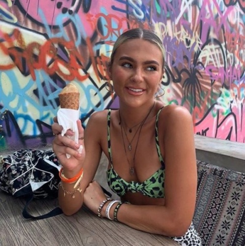 Model Madalyn Davis selfie uğruna hayatını kaybetti! 5