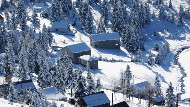 Trabzon yaylalarında kar manzaraları 5